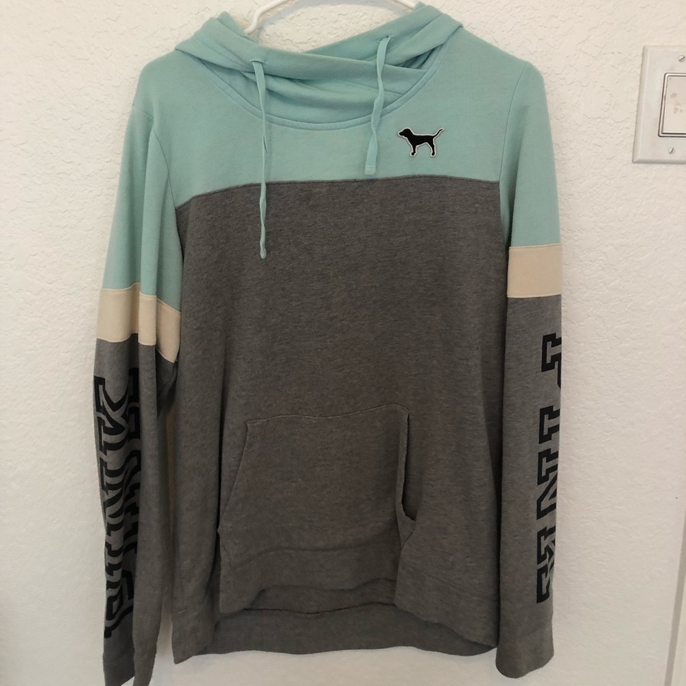 vs pink sweatshirt